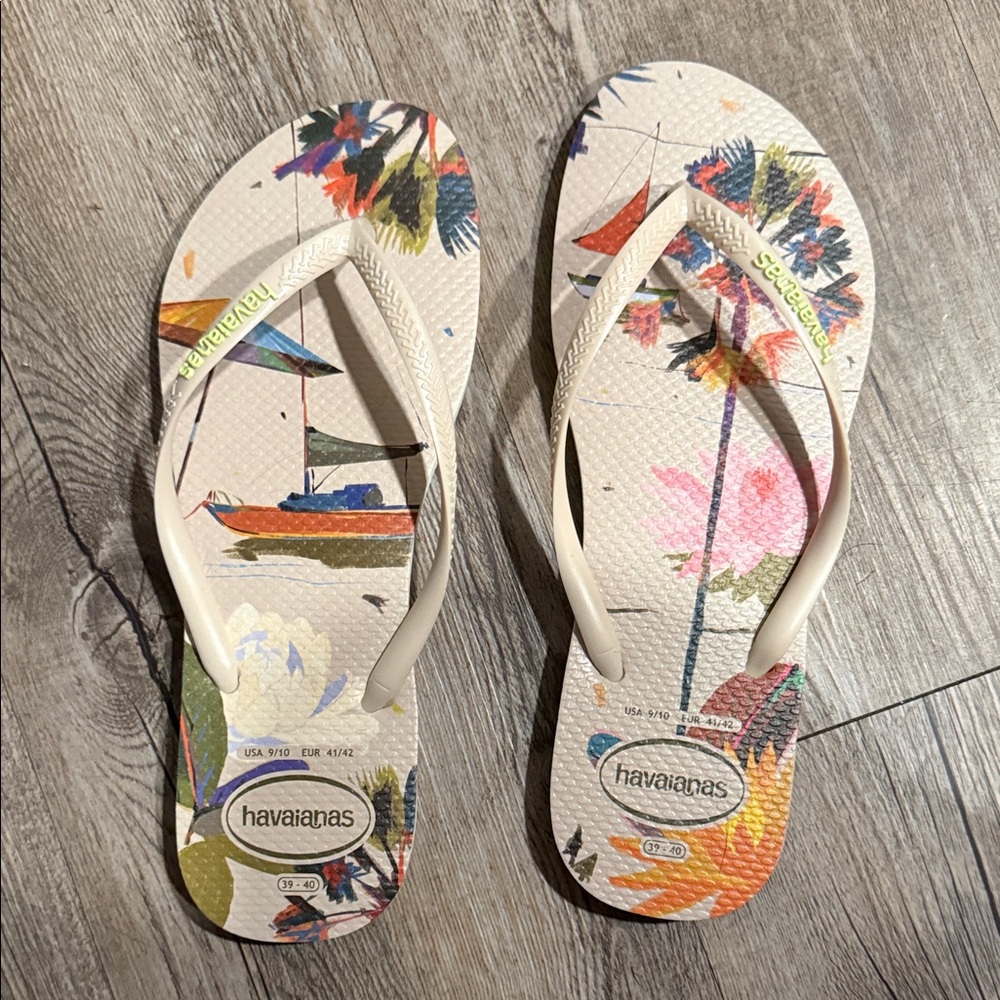 Havaianas Women's Multicolor Floral Sandals